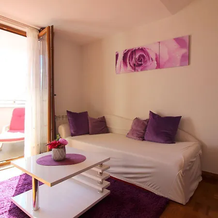 Charmante Dachgeschosswohnung Mit Meerblick Und Blick Auf Altstadt Von Appartamento *